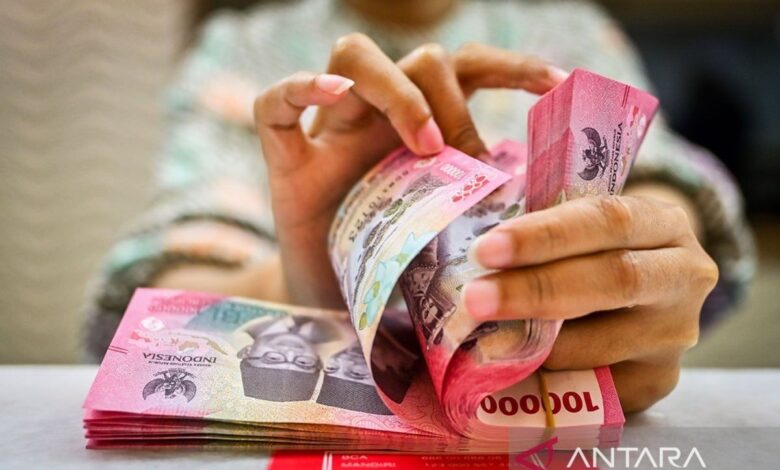 Rupiah pada Awal Hari Minggu melemah jadi Rp16.481 per dolar Negeri Paman Sam