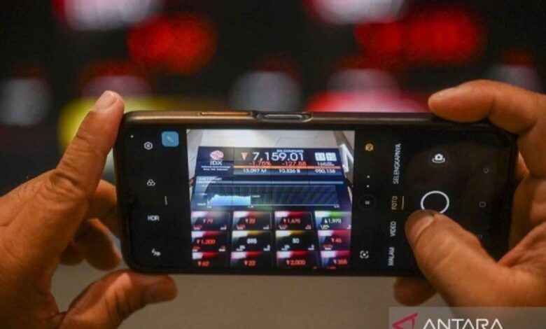 IHSG Hari hari terakhir pekan dibuka menguat 52,08 poin